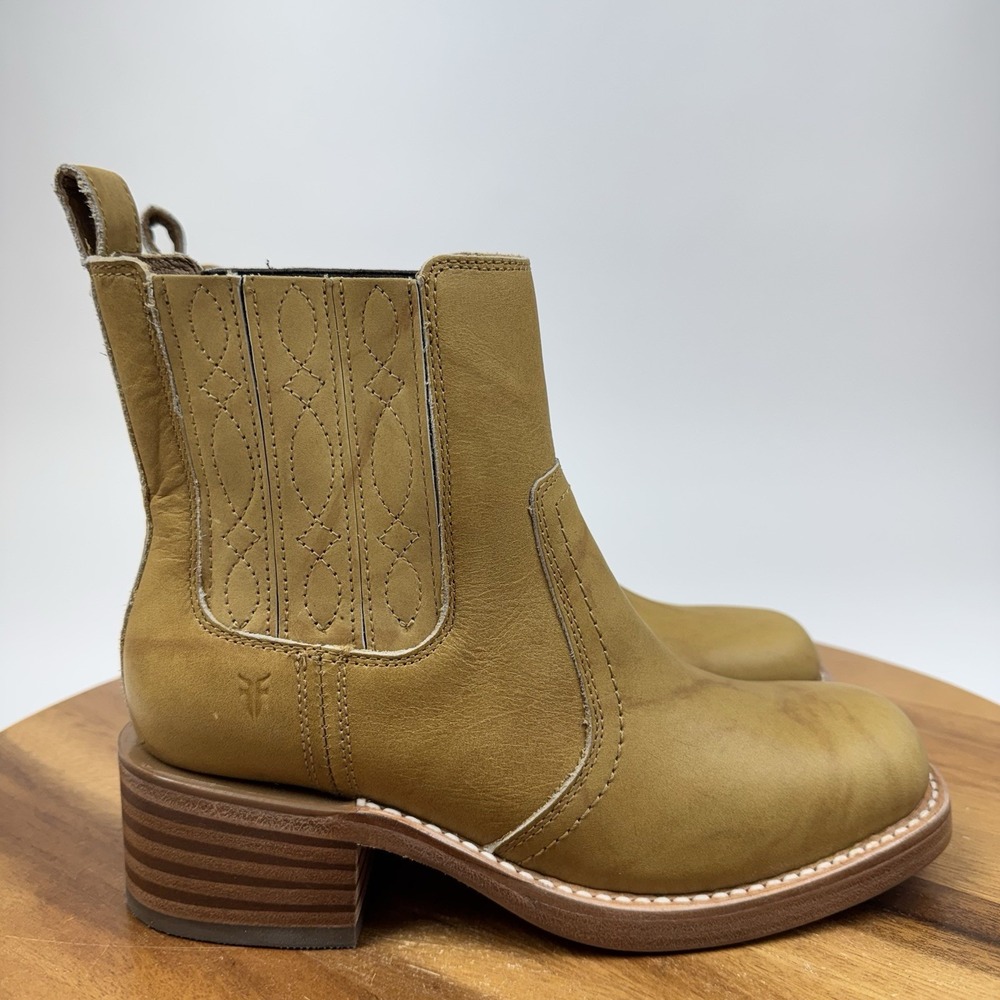 New NWOB Womens Frye Campus Banana Leather Heeled Chelsea Ankle Boots Size 6 B
